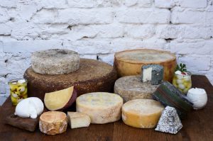 Conheça o caminho do queijo artesanal paulista