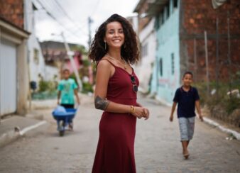 Foto de Domitila Barros, brasileira que está entre as 40 finalistas do Miss Germany 2021/2022.
