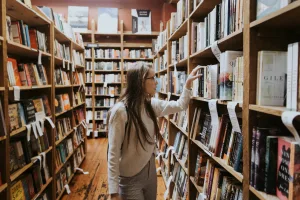 Livro de Margot Cardoso mostra como a filosofia pode ser uma “escola para a vida”