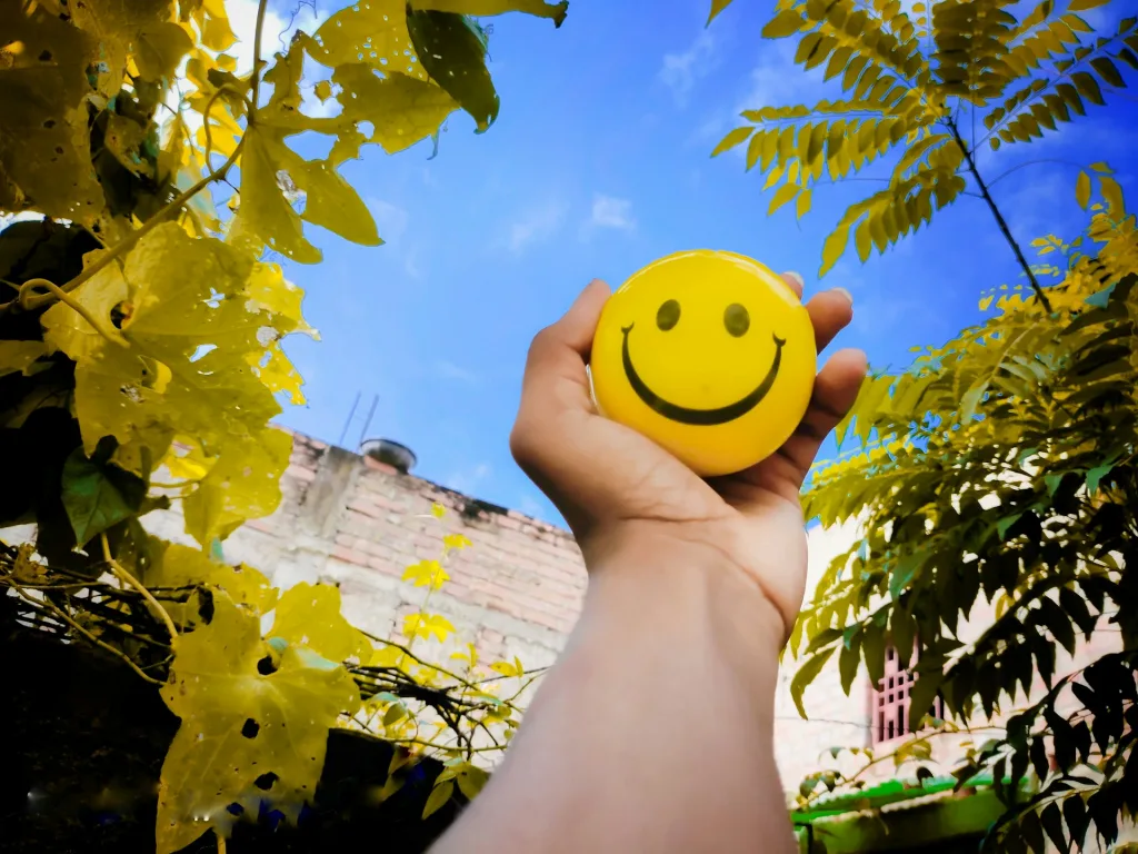 “A infelicidade não é o inimigo”: dois grandes mitos sobre felicidade
