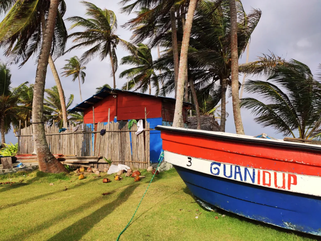 Detalhe de barco Ilha de Guanidup, San Blas, Panamá, foto do autor