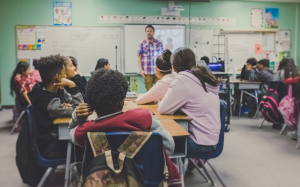 Pais e escolas devem combater o bullying juntos