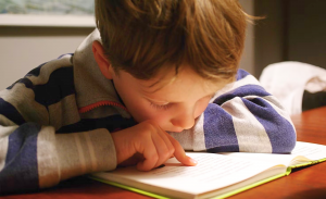 Meu filho não passou de ano na escola: e agora?