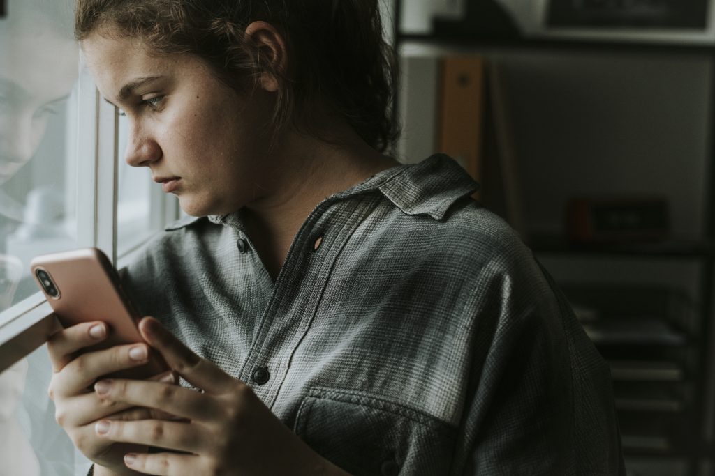 Ghosting: por que é mais fácil sumir do que conversar?