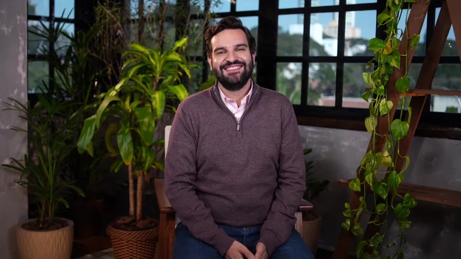 ‘Tudo que é essencial para construir a felicidade está no presente’