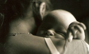 Maternidade é aprendizado, não apenas instinto biológico