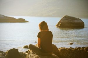 A importância do silêncio para descansar o corpo e a mente