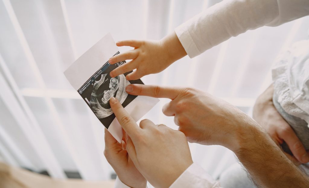 Luto perinatal: apoio psicológico valida sofrimento e evita dor silenciosa